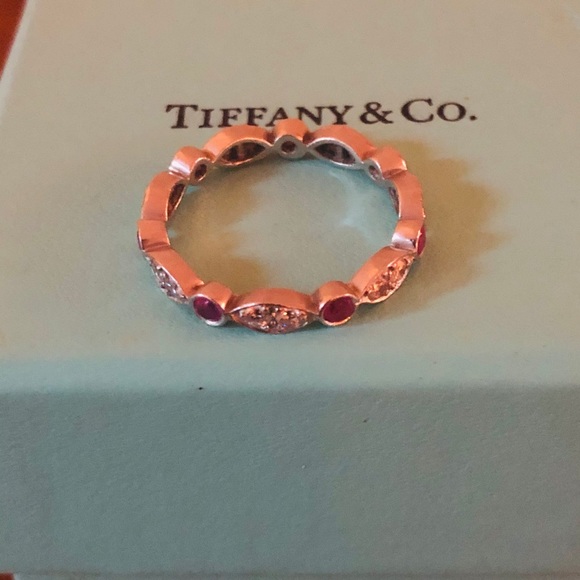 Tiffany & Co. Platinum Pink Sapphires and Diamonds - Picture 10 of 11
